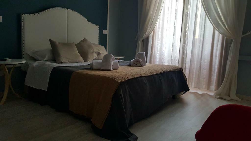 Magnolia Hotel Валмонтоне Екстериор снимка