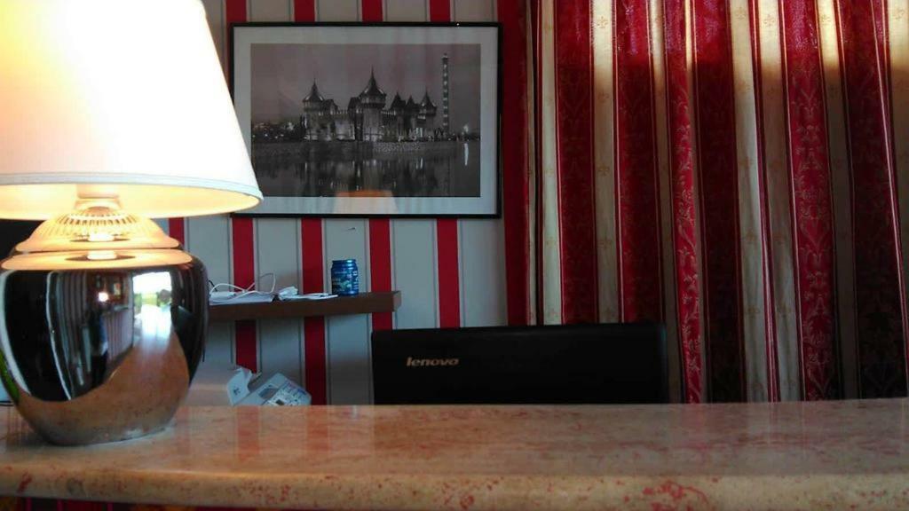 Magnolia Hotel Валмонтоне Екстериор снимка