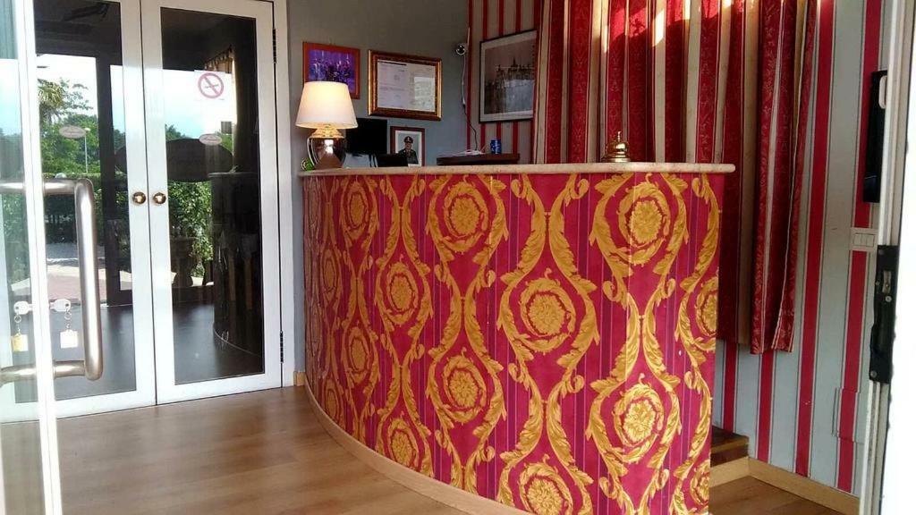 Magnolia Hotel Валмонтоне Екстериор снимка