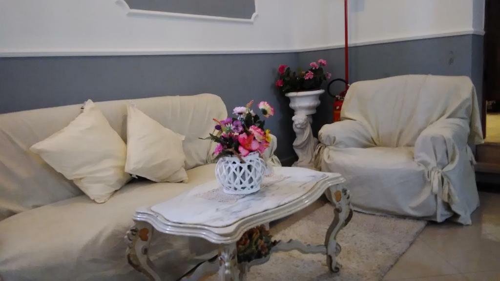 Magnolia Hotel Валмонтоне Екстериор снимка